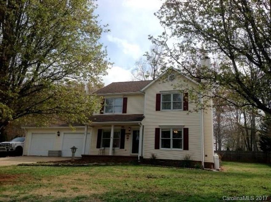 Beautiful home in Fairway Acres! 3BR/2.5BA w/many great features: Fenced Back Yard, Storage Buildings, Double Garage, Large Back Patio. Main Floor Interior Features: Office, Gas Fire Place, Sunroom w/Cathedral Ceiling, Laundry on Main. This fantastic home is walk-in ready. Home is located outside the city limits for lower taxes. Call today for your private tour.