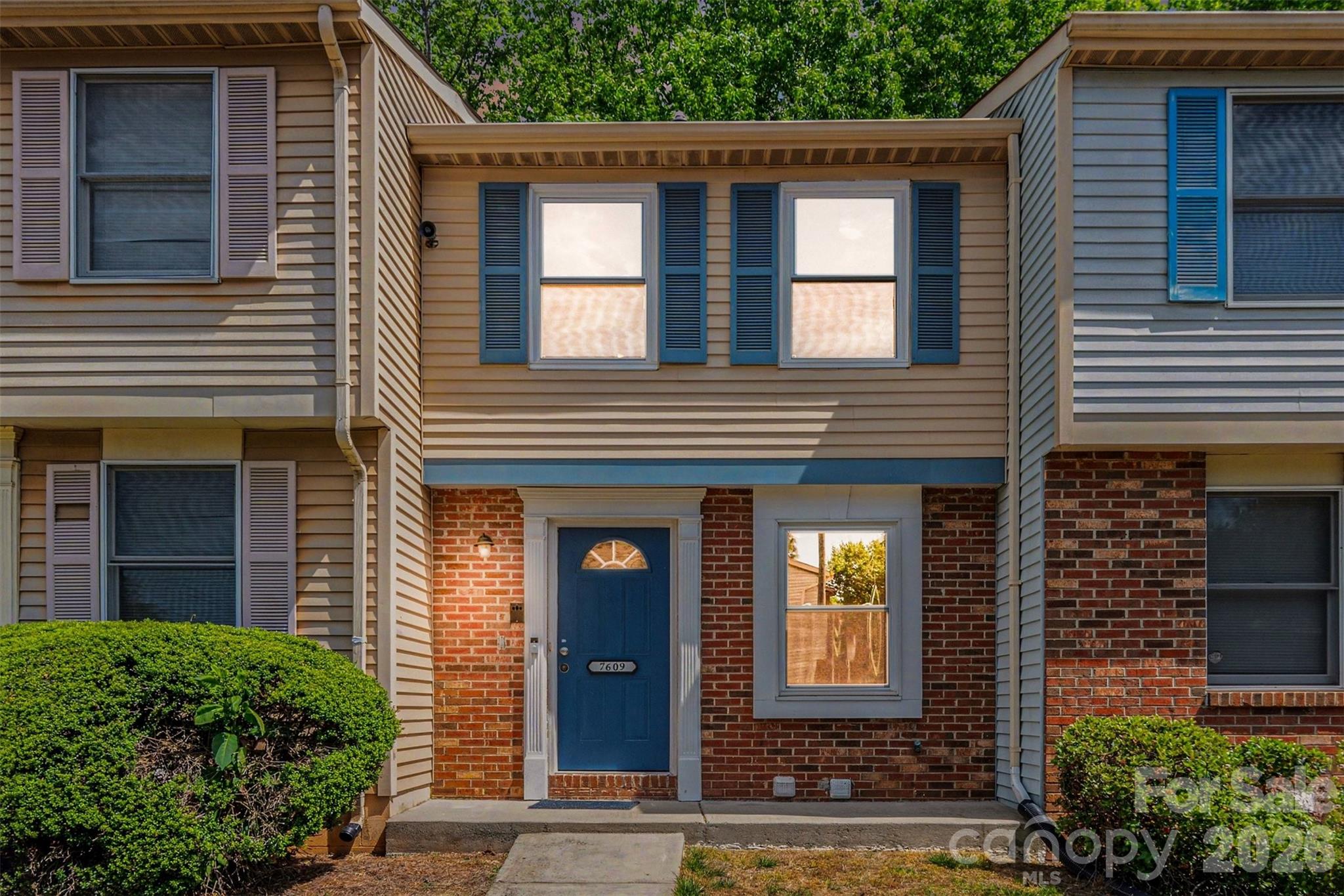 Holly Grove - Residential