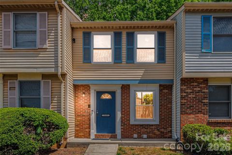 7609 Holly Grove Court Charlotte NC 28227