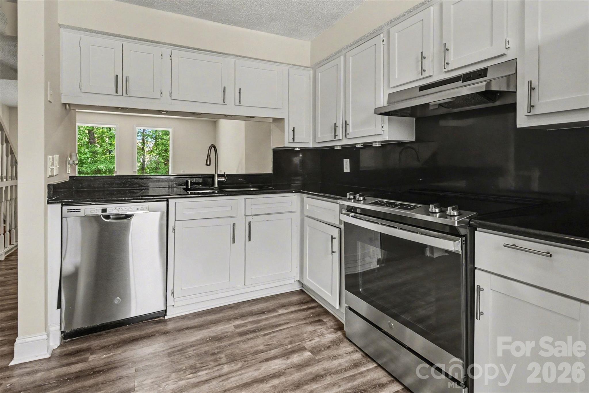 Holly Grove - Residential