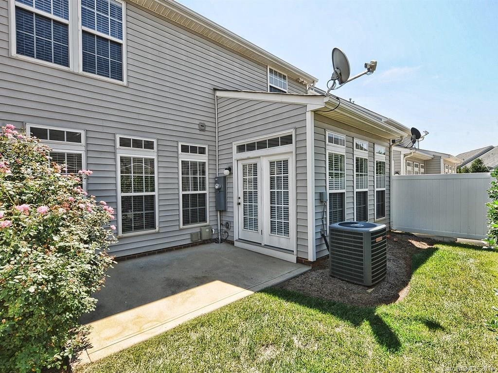 Fairway Townhouses - Residential