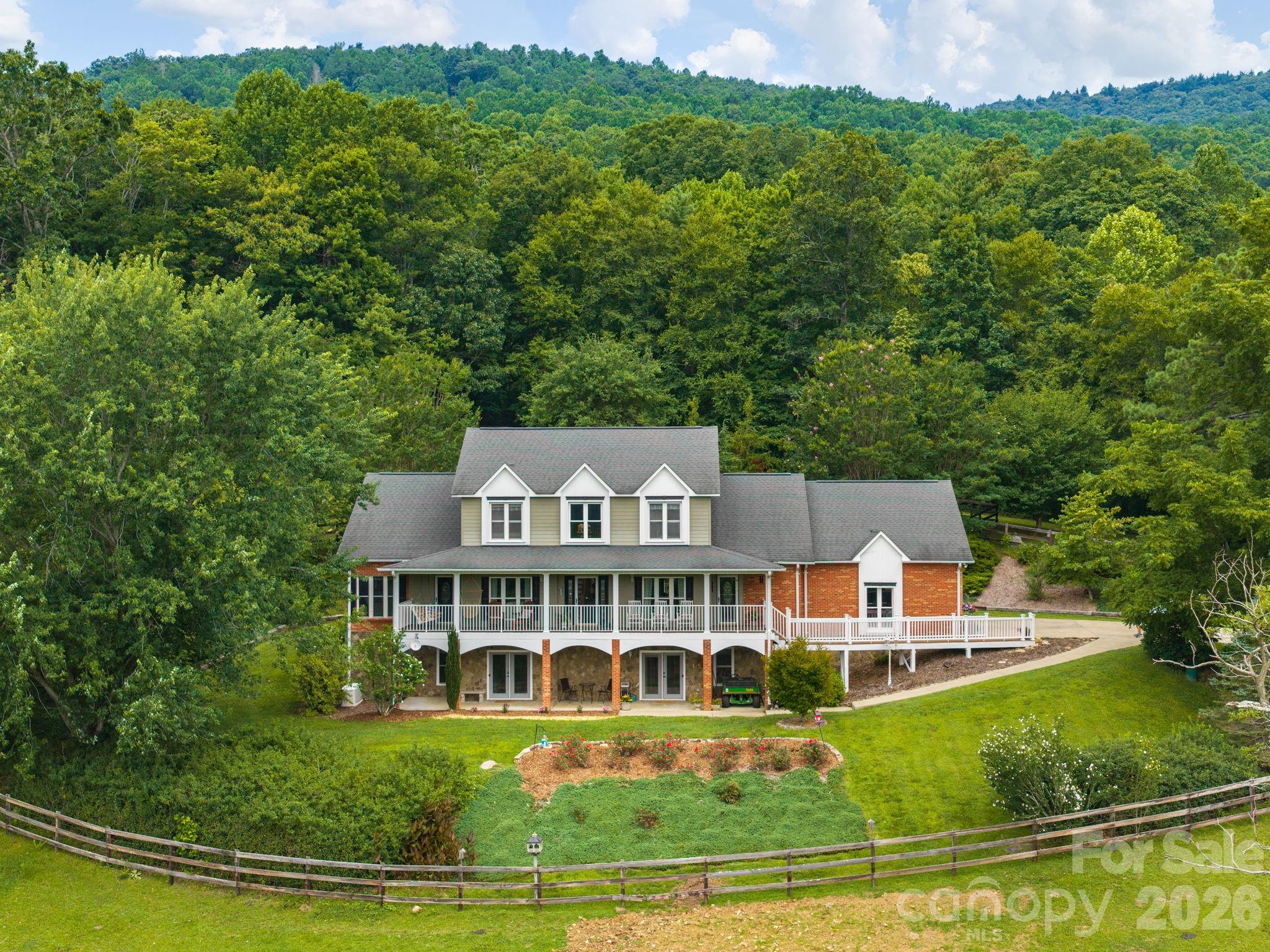 24 Nesbitts Olde Farm Road