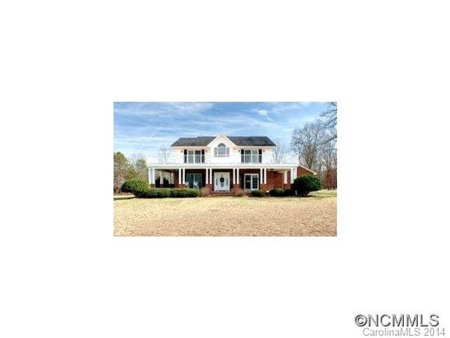 Horse lover's Dream! Mtn views, trails & community stable in Motlow Creek. 7ac estate offers a southern plantation feel w/open stairway, formal dining & living rm. Master suite w/ lg walk-in closet, see-thru FP & jetted tub. Lg kitchen w/granite counters, stainless appliances, walk-in pantry & breakfast nook overlooking pastures. Bonus rm w/FP & wet bar. Front porch w/ceiling fans & expansive covered back porch & deck. A true gem!