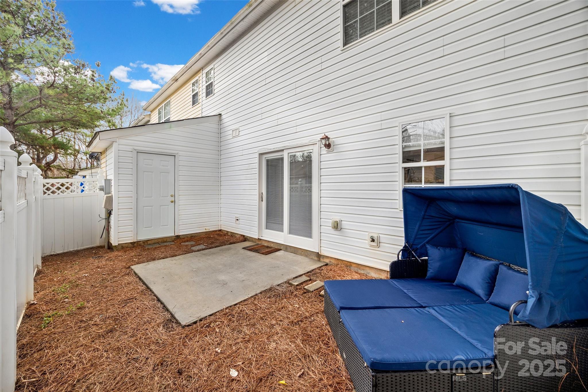 The Townes At River Crossing - Residential