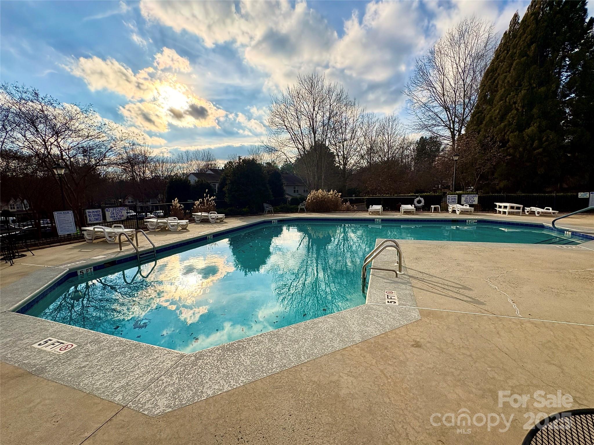 The Townes At River Crossing - Residential