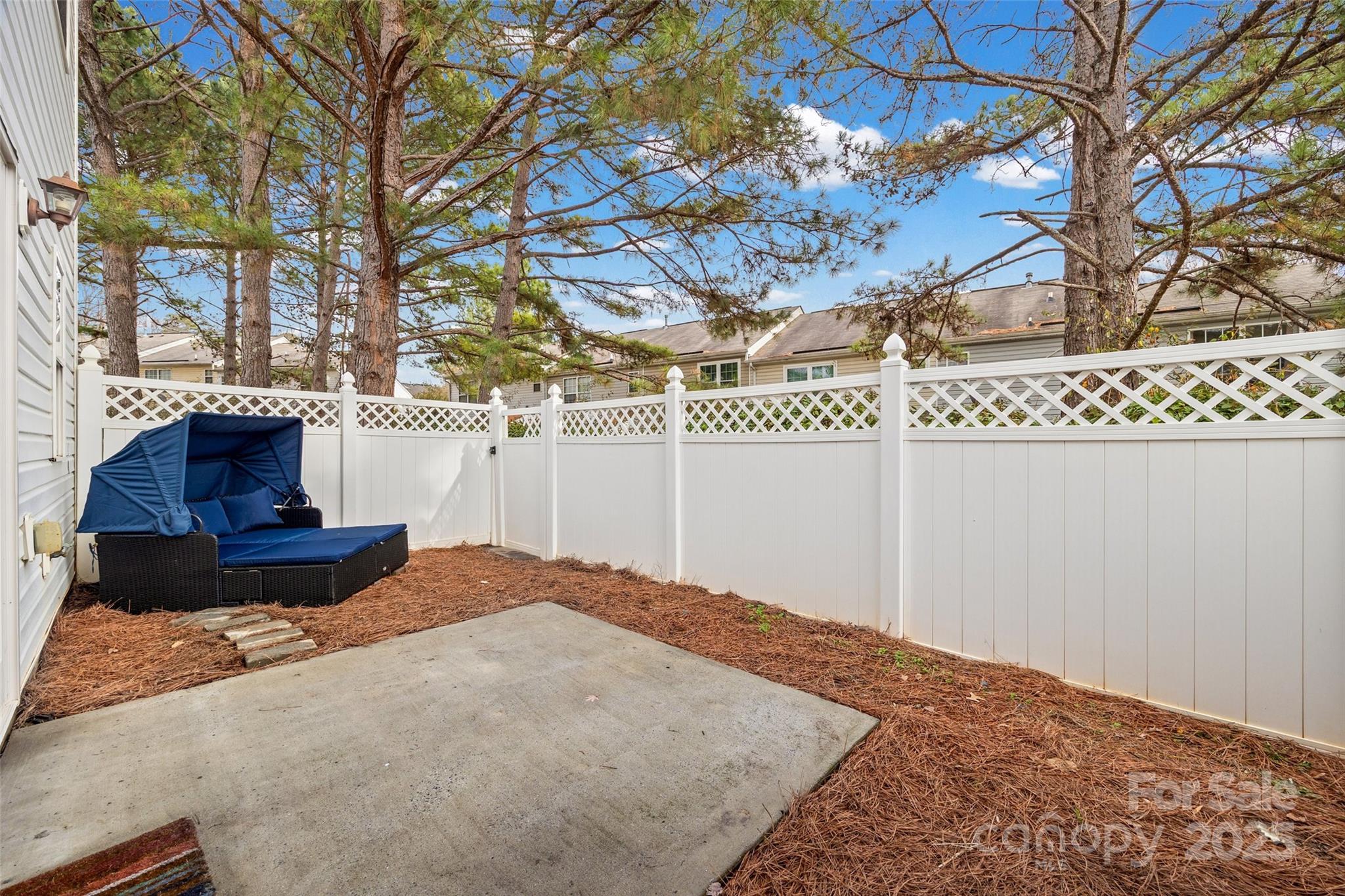 The Townes At River Crossing - Residential