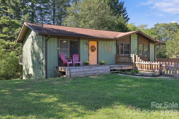 204 OAKDALE RD, WAYNESVILLE, NC 28786 - Image 871ff3dcbdd3df4dc12e0664973df7df/713174547