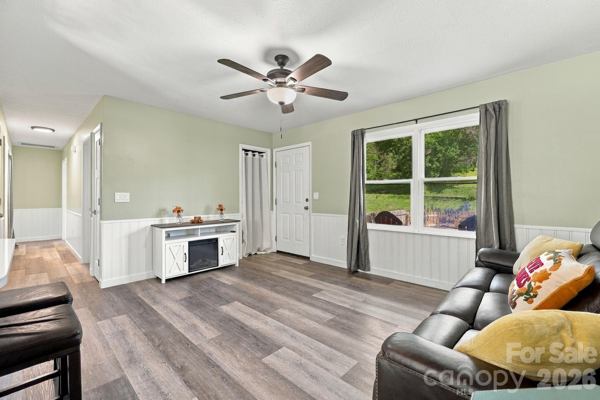 204 Oakdale Road