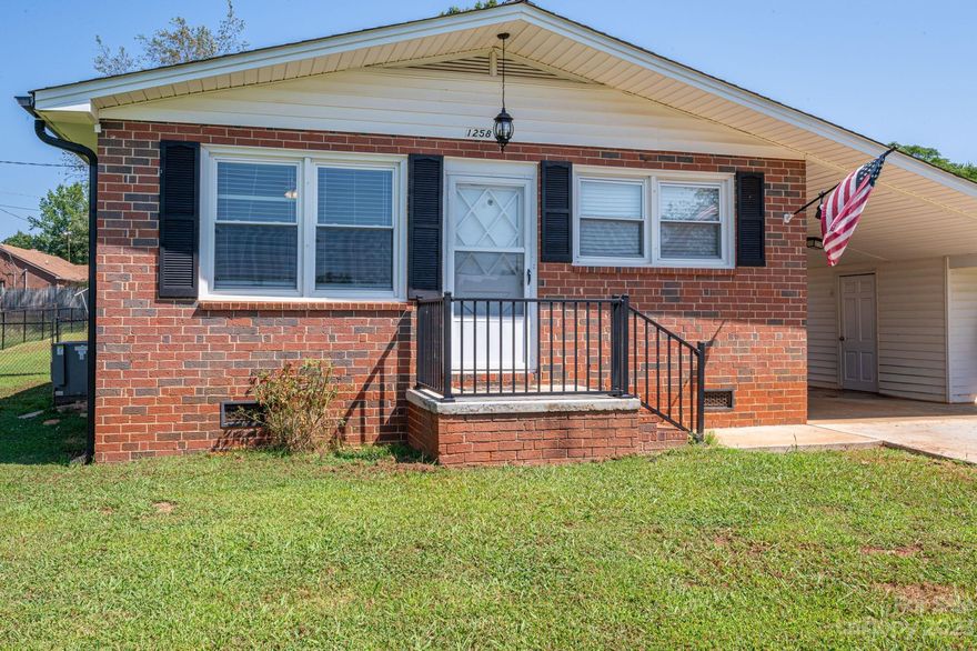 Welcome to a charming, single-story home located in Lincoln Park! The home’s interior features 3 bedrooms and 1 bathroom, providing more than 1,000 square feet of inviting living space. The kitchen has been updated with stainless steel appliances, white shaker cabinets and soft close drawers. The well-maintained crawlspace has been renovated and ensures a reliable foundation.

Step outside and explore the backyard, enclosed with a chain-link fence. Roof replaced in 2019 per previous sellers and new well pump (2023).

This home is located in an ideal spot. You’ll find it convenient to Lincolnton, Maiden, and Hickory as well as a variety of other local shops and restaurants. Plus, you don’t have to worry about the expense of HOA fees. There is also the nearby Glen Oaks Golf Club just minutes away for your leisurely pleasure.  With its ideal location, range of conveniences, and amenities, this is the perfect home for any buyer just looking to put down roots.