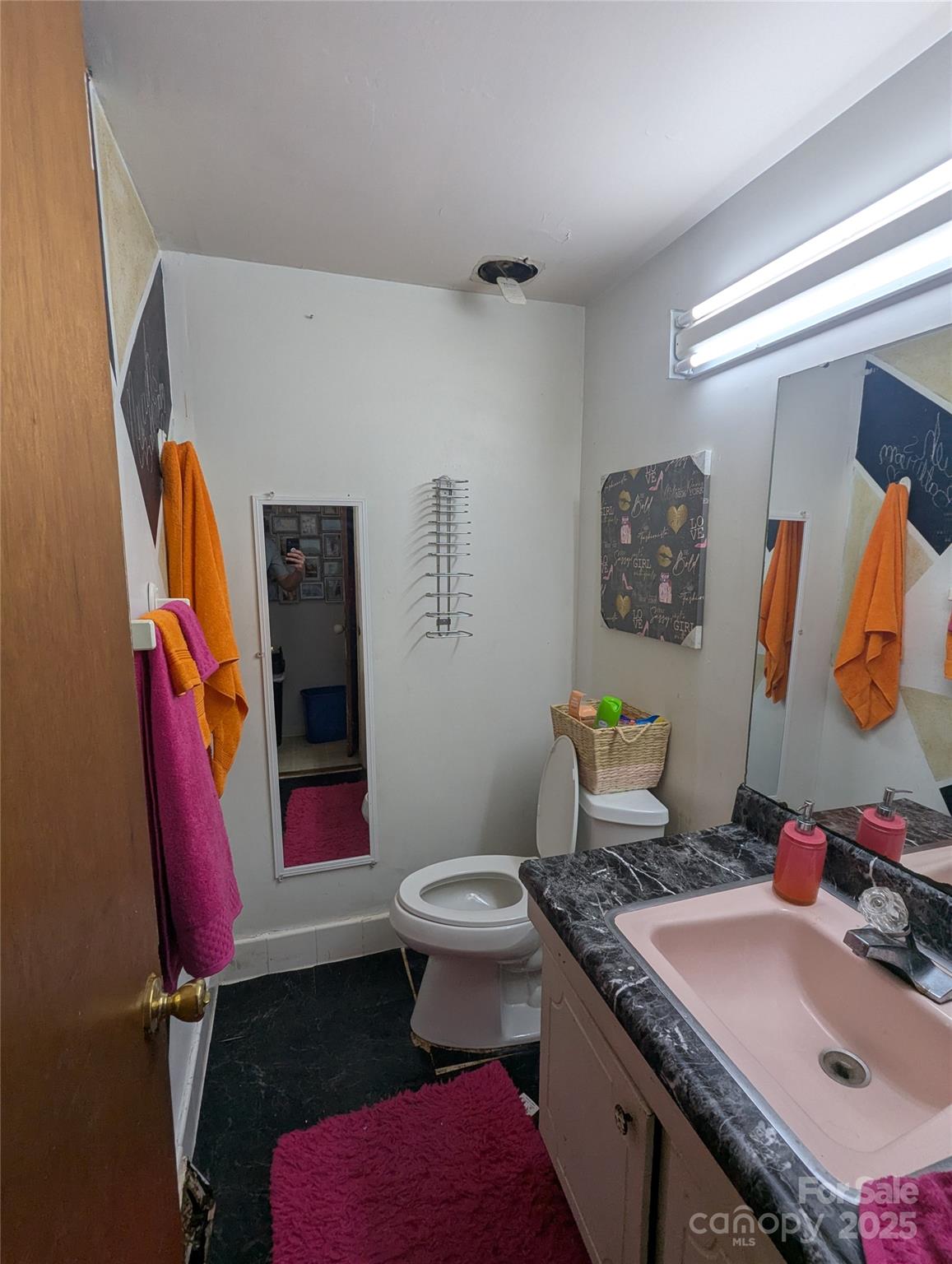 501 & 503 Blendwood Drive