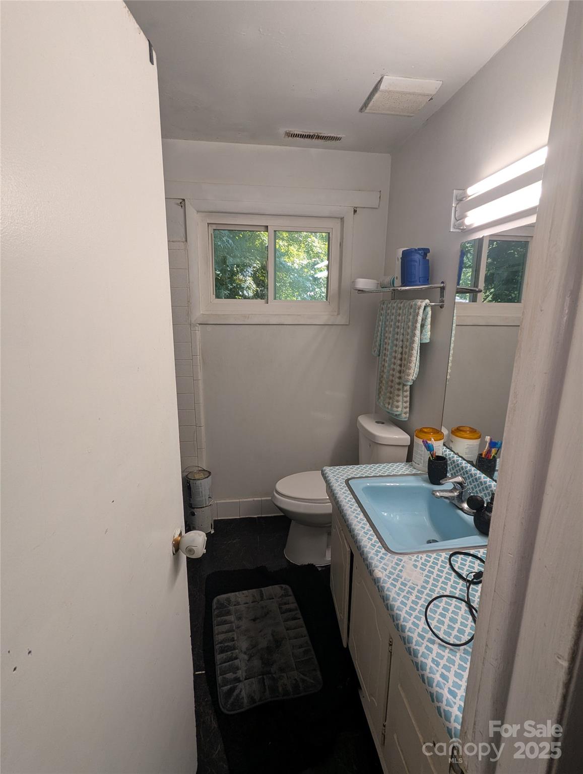 501 & 503 Blendwood Drive