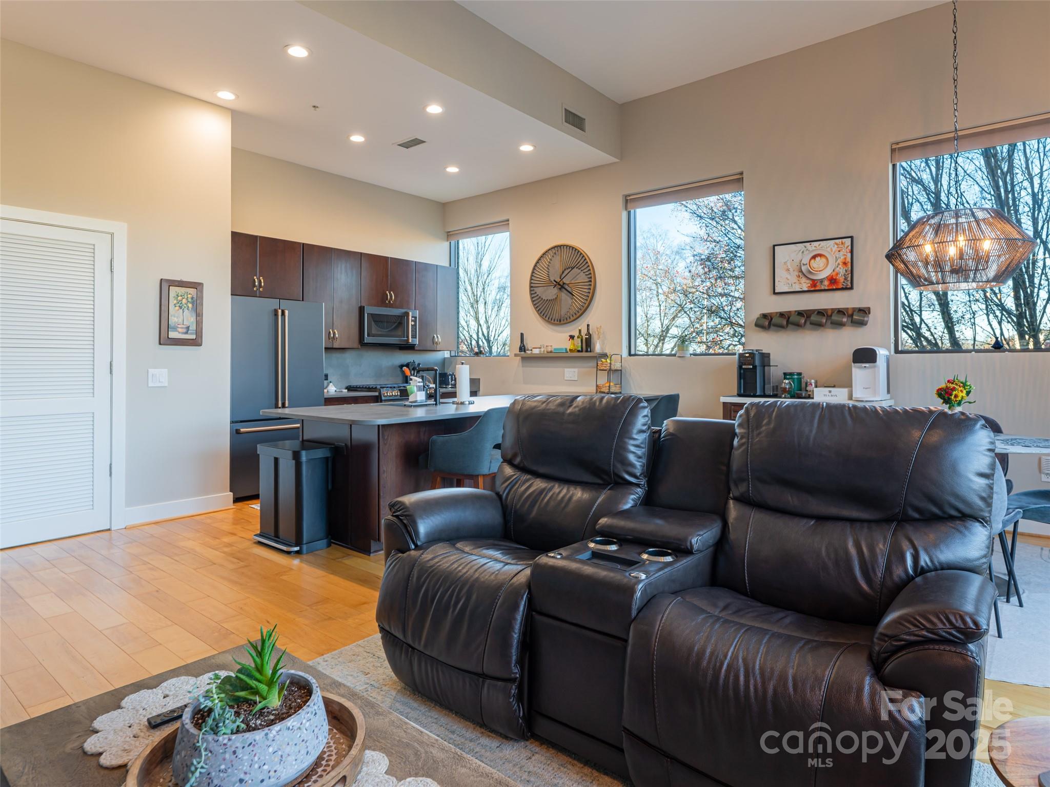 60 North Market - Residential