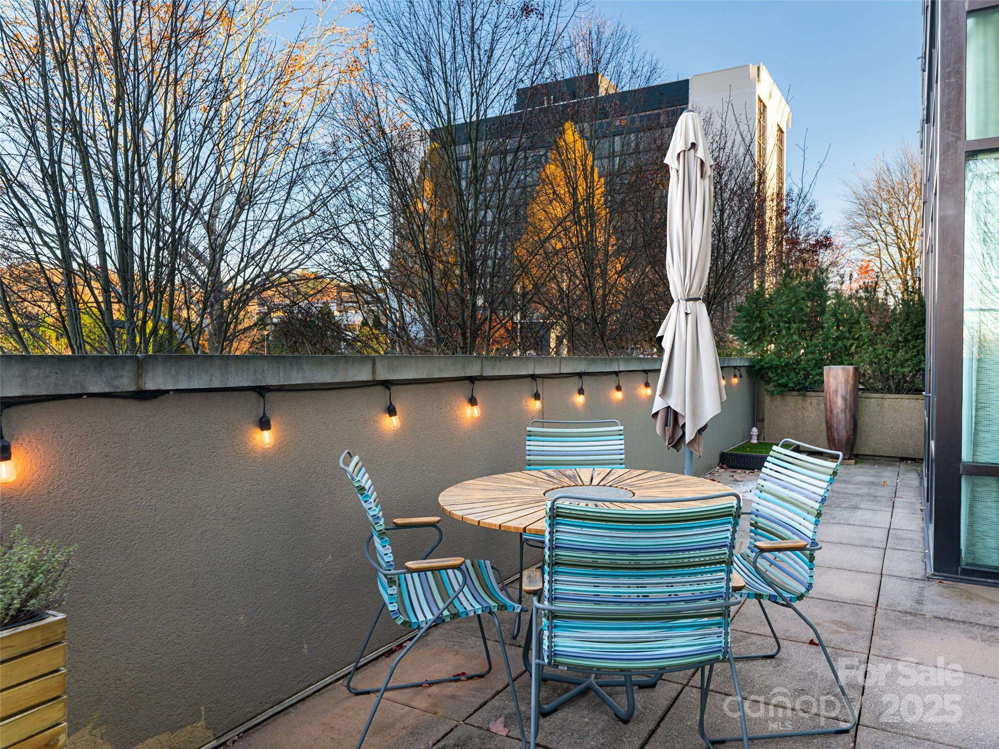 60 North Market - Residential