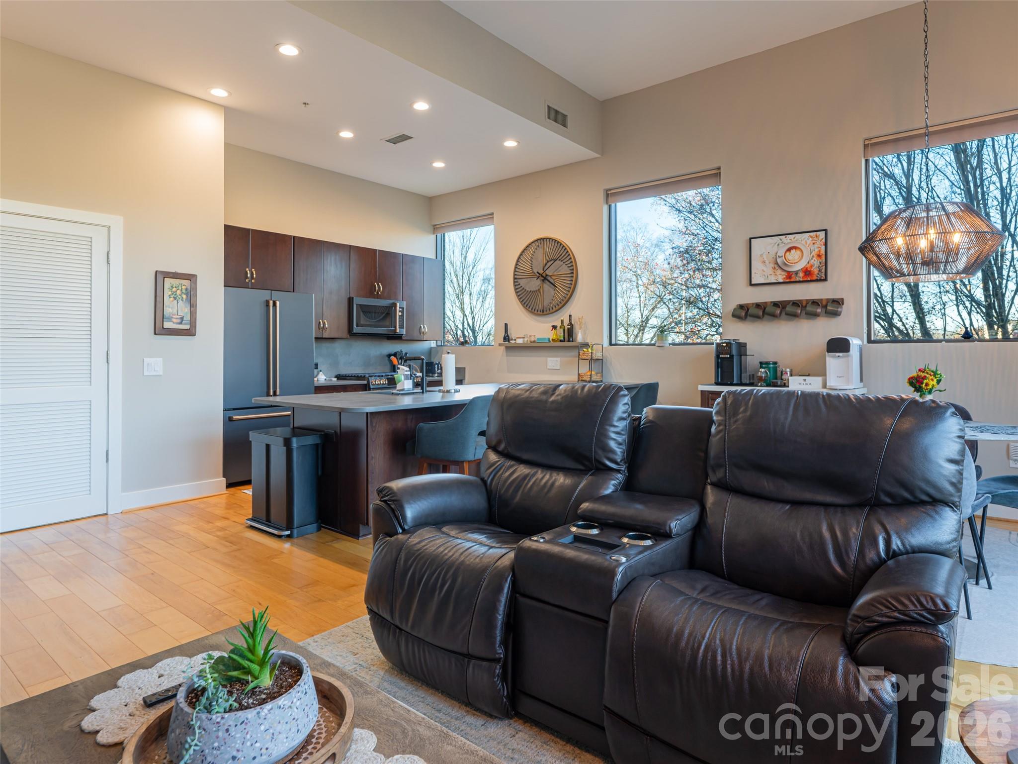 60 North Market - Residential