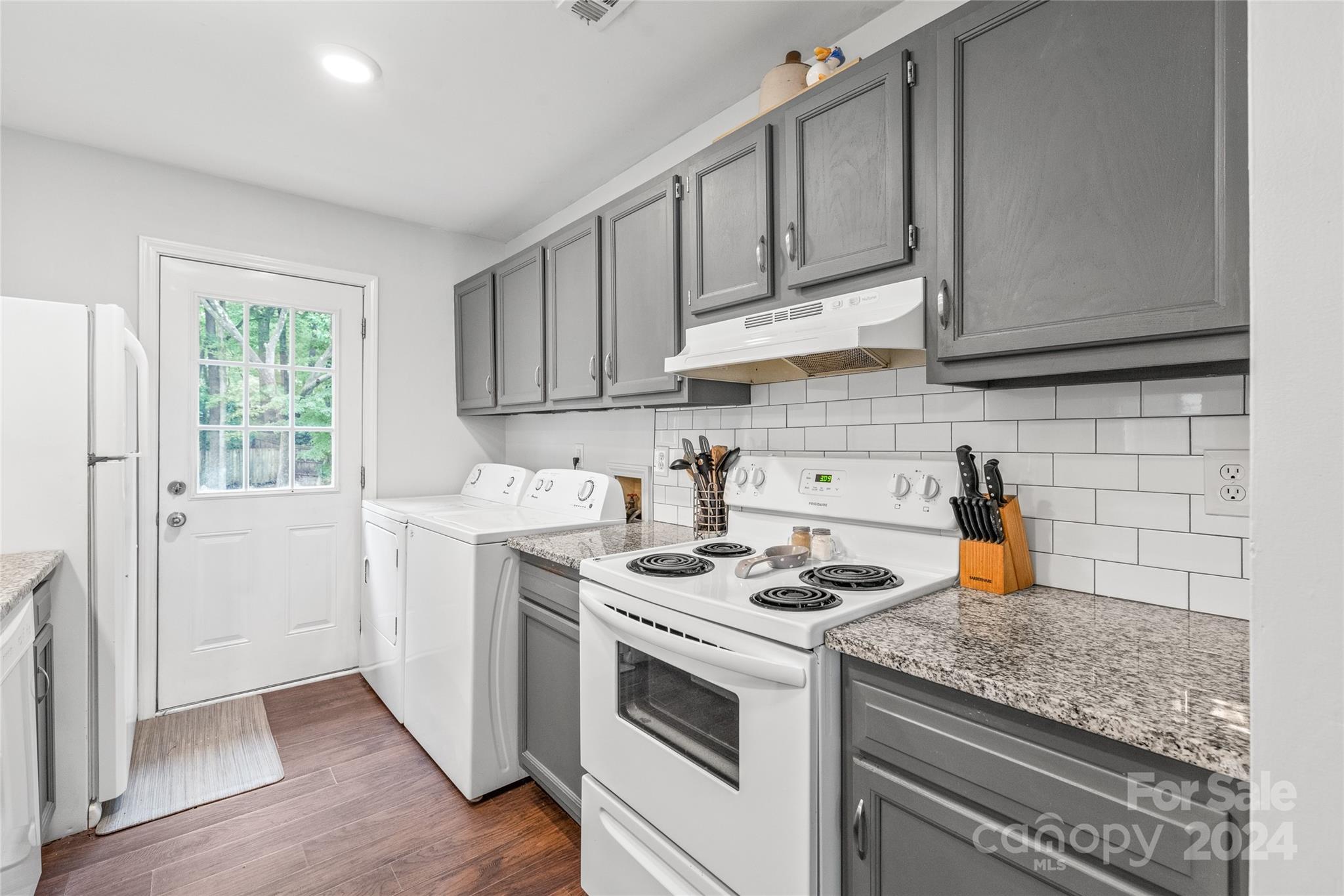 Old Oaks - Residential