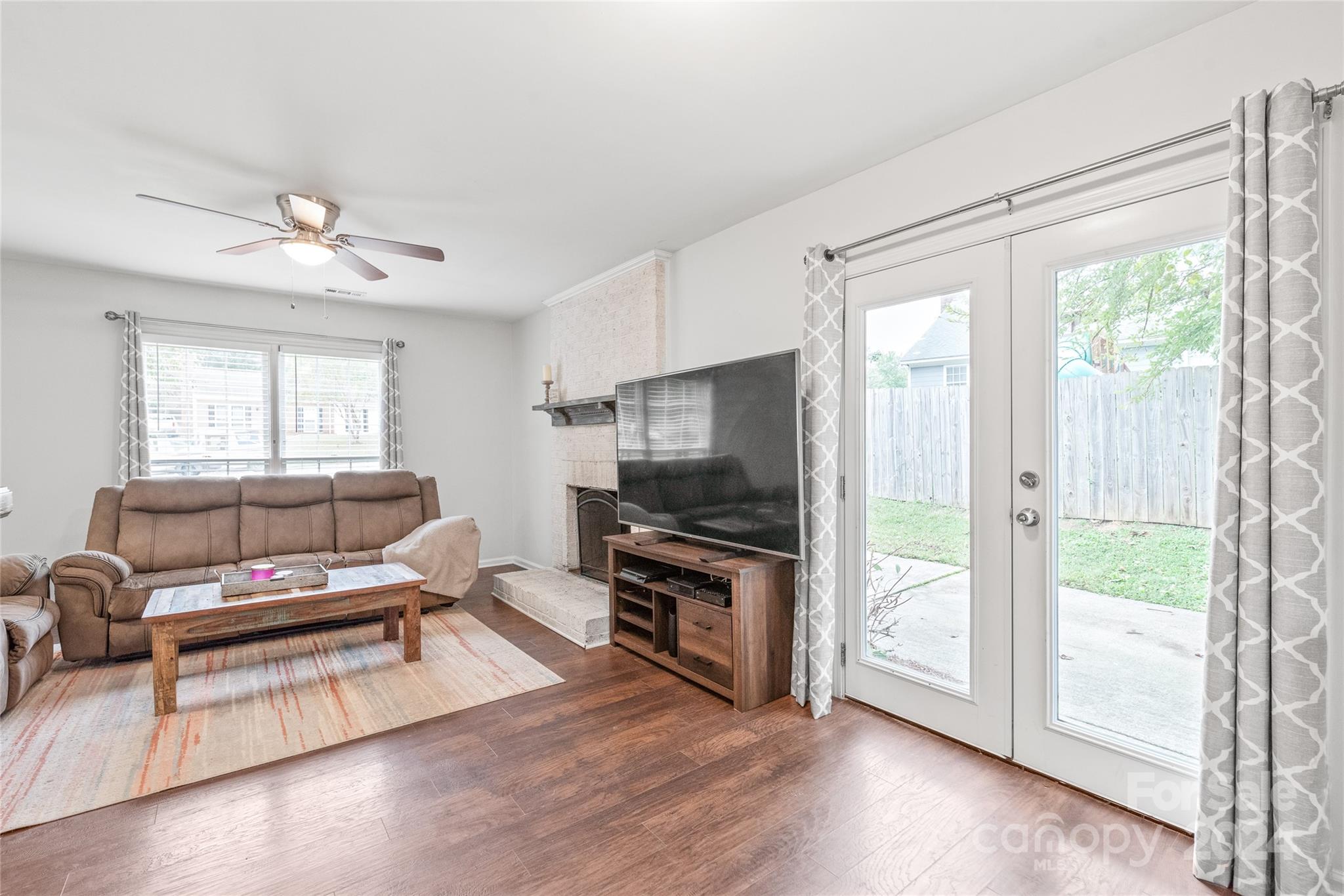 Old Oaks - Residential