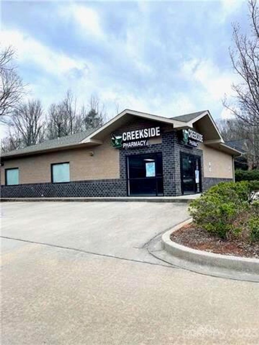 2000 sq ft custom brick building with drive through window located in the heart of York shopping district. Super location, great property. Cannot be used as a pharmacy until after July 2026. A tremendous opportunity for the motivated entrepreneur.