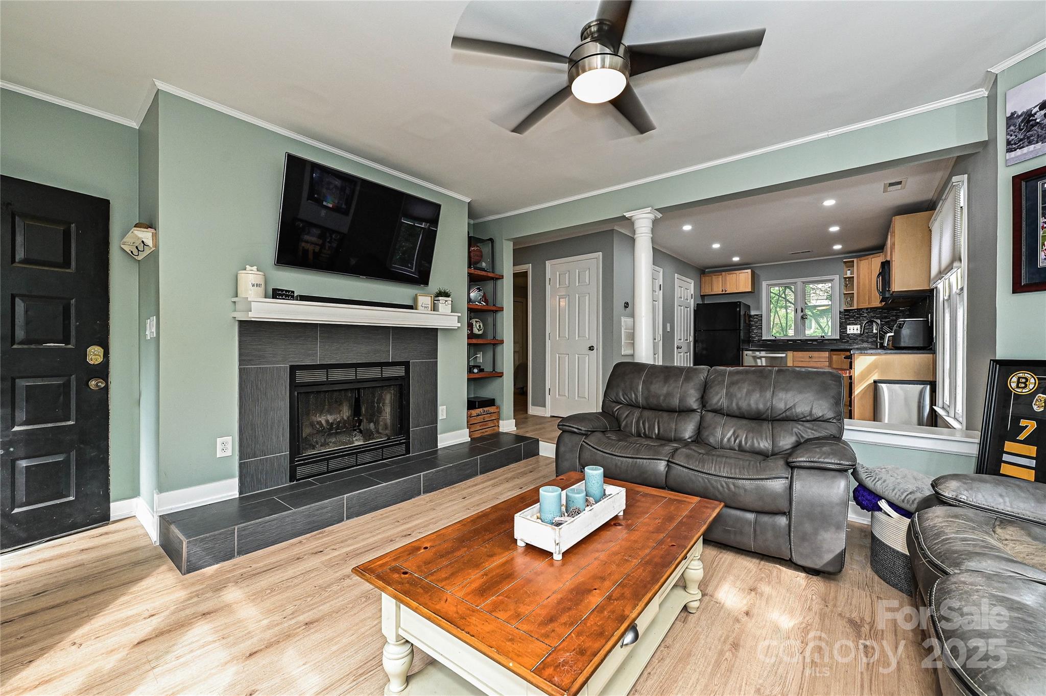 433-68 W 8th Street