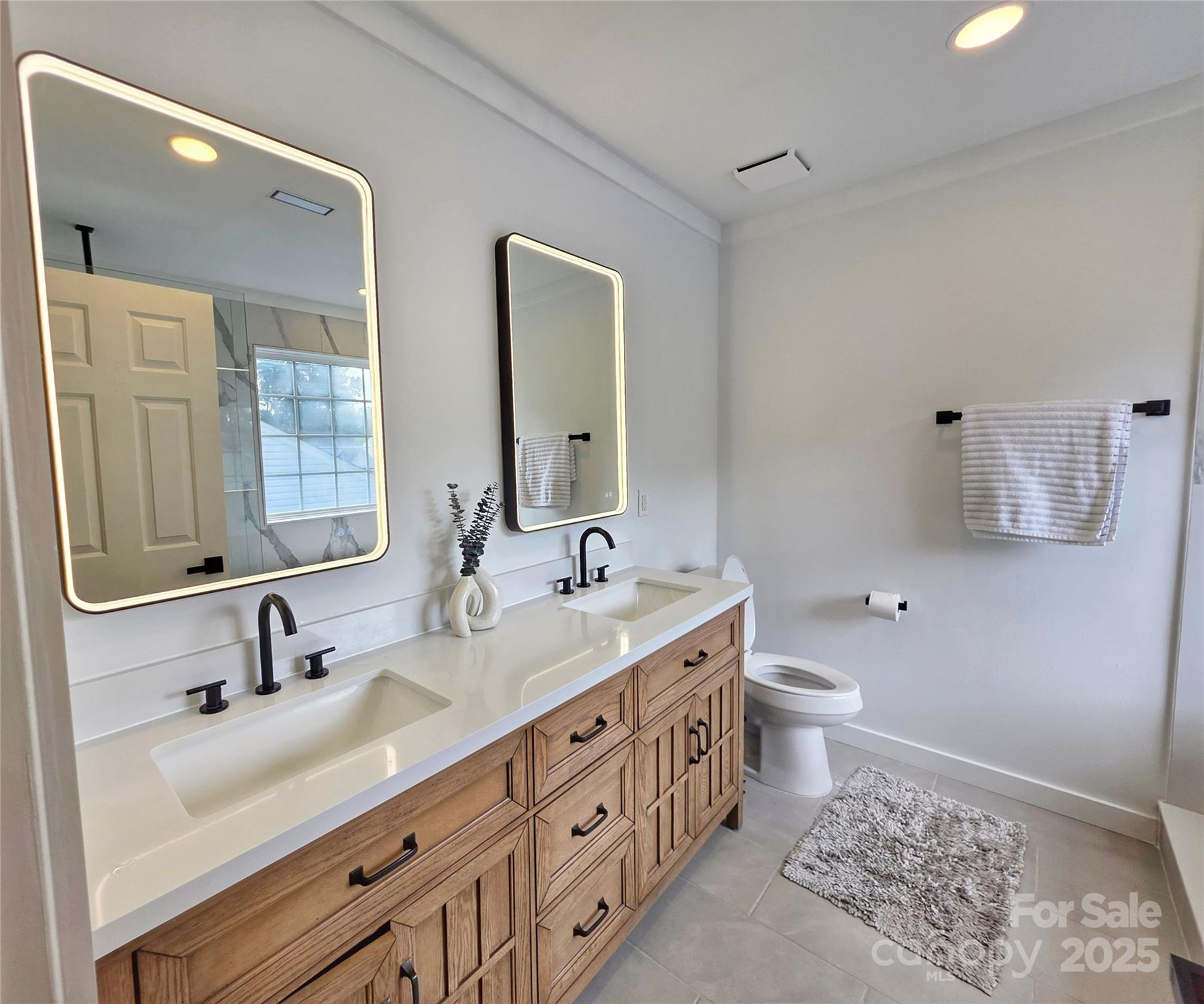 1009 Glen Hollow Drive