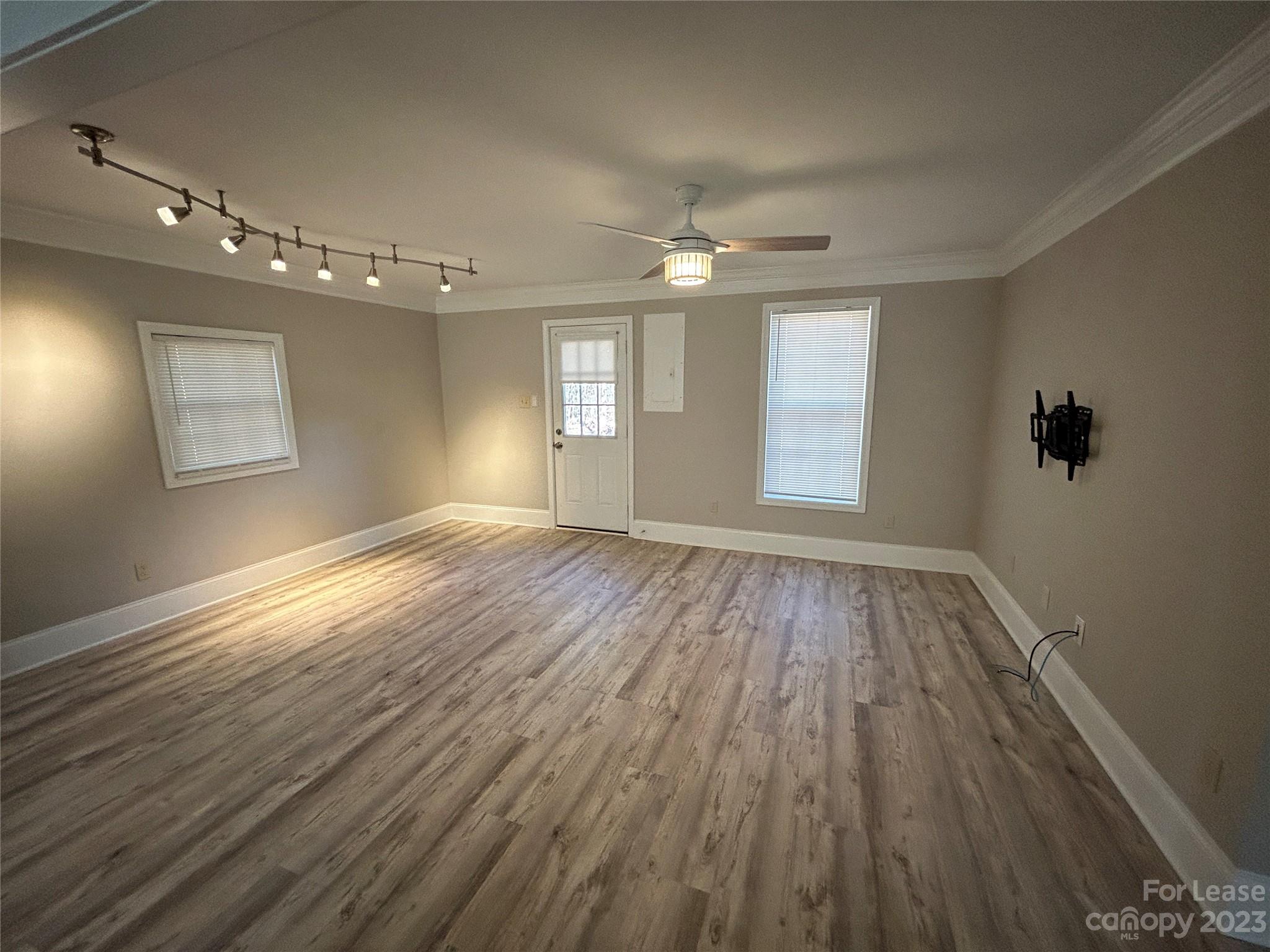 Parkwood Acres - Residential Lease