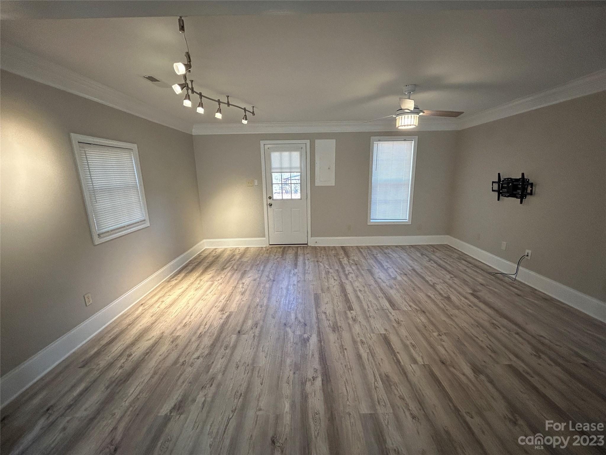 Parkwood Acres - Residential Lease