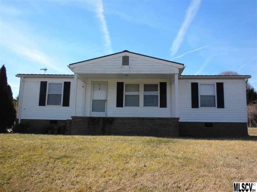 Well maintained mfg home with attached double carport and covered front porch. Located at the entrance of sub-division for quick access to 321.  Home has updates of a metal roof, tilt in windows, heat pump, some carpet.  It comes with Fridge, Range and dishwasher.  Master Bedroom has large walk in closet. Master bath has soaking bathtub/shower combo.  Living room features ceiling fan, custom made blinds. Kitchen is compact for efficient work space and laundry is just outside of kitchen.  The other 2 bedroom are nice sized and have good closets.