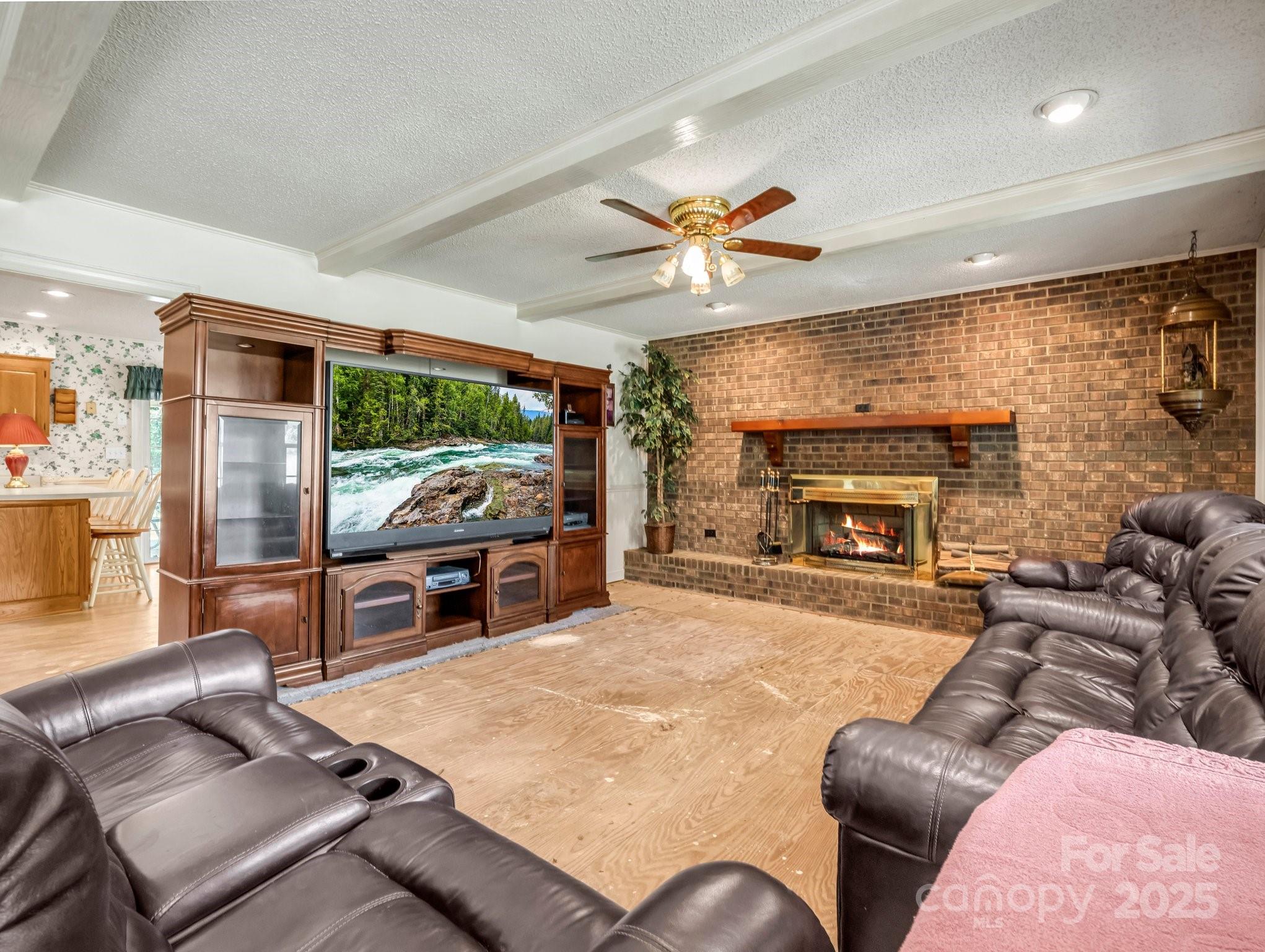 281 N Quail Run