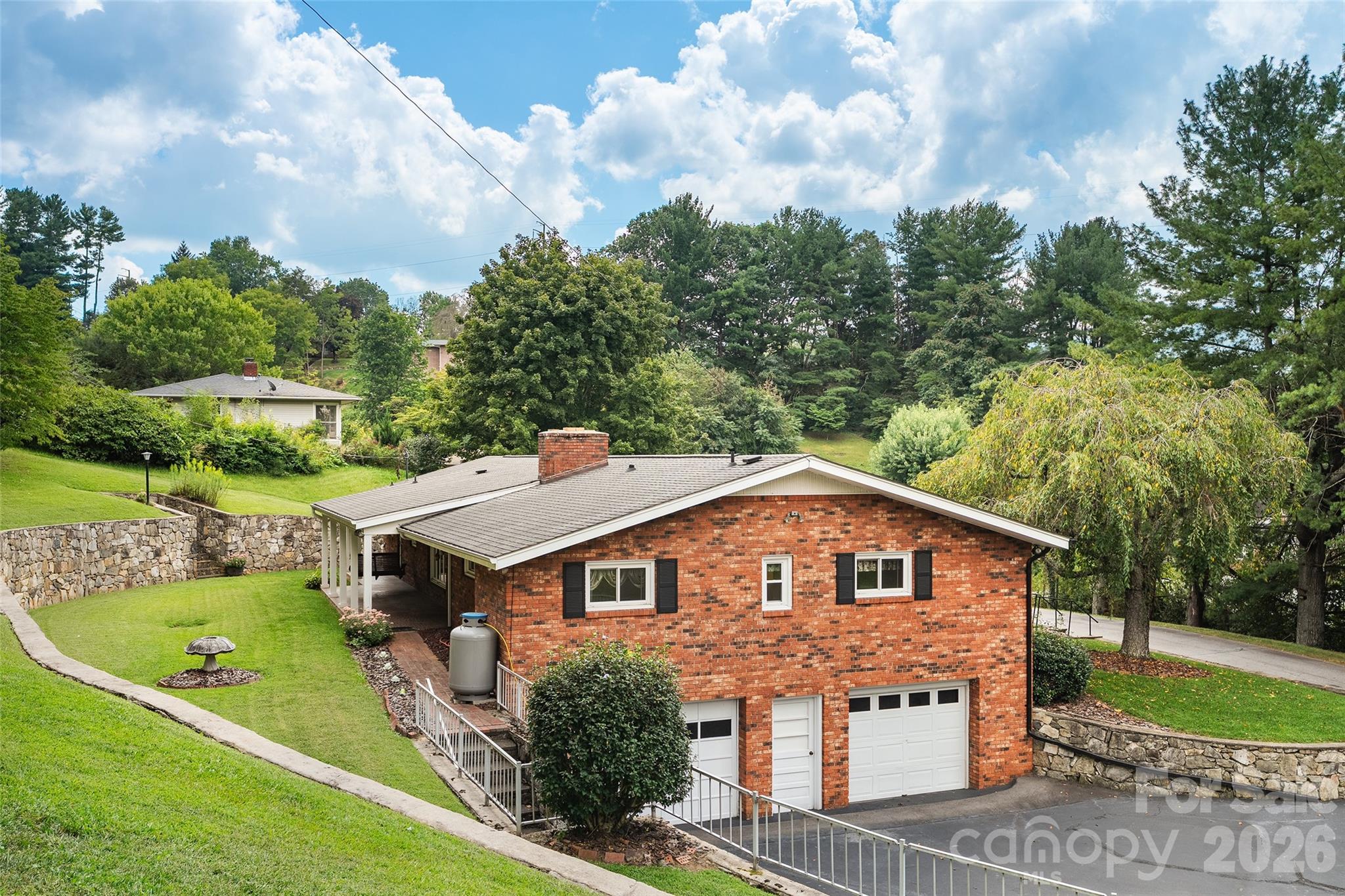 62 W Haywood Drive