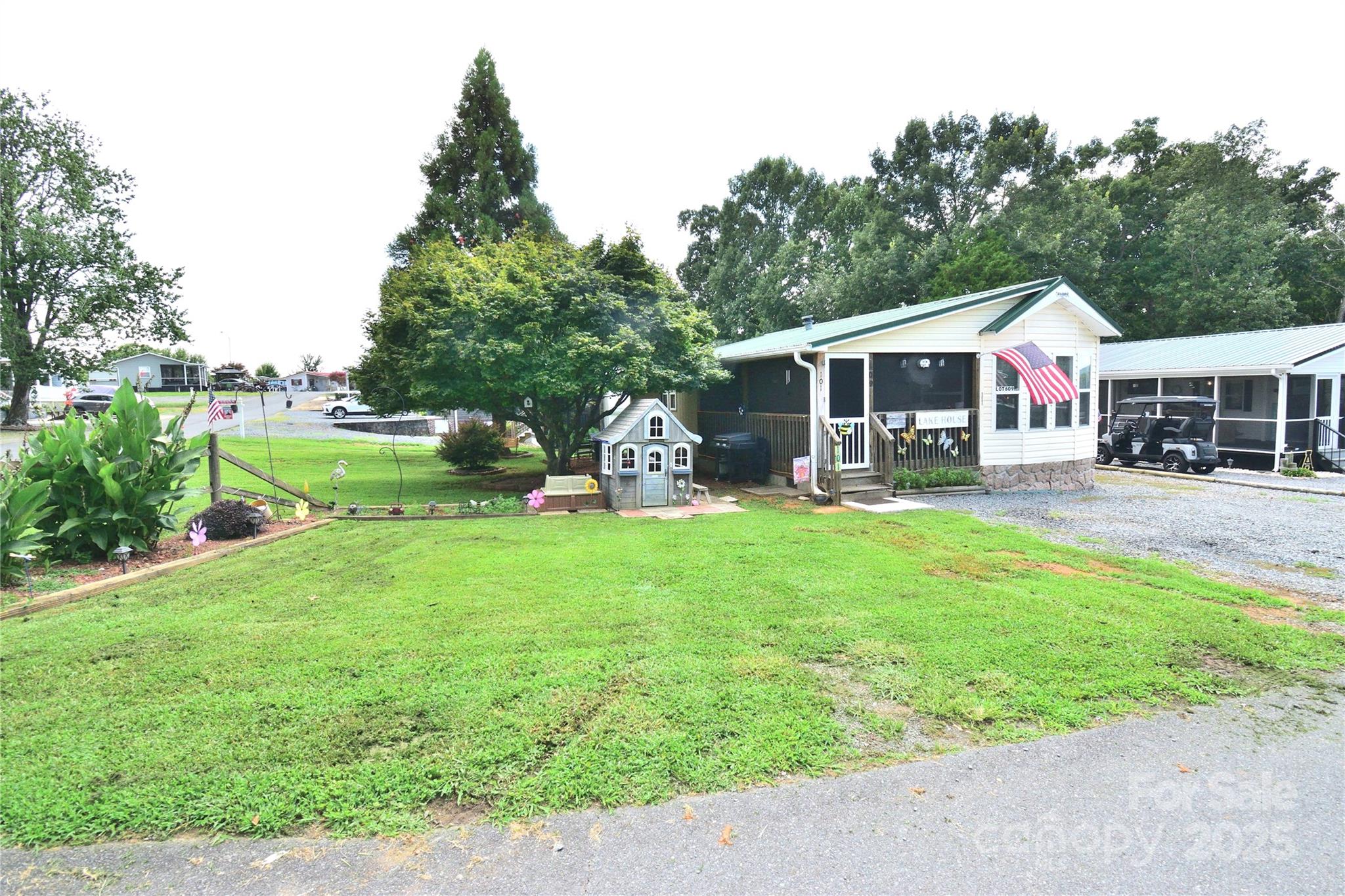 101 Hummingbird Drive