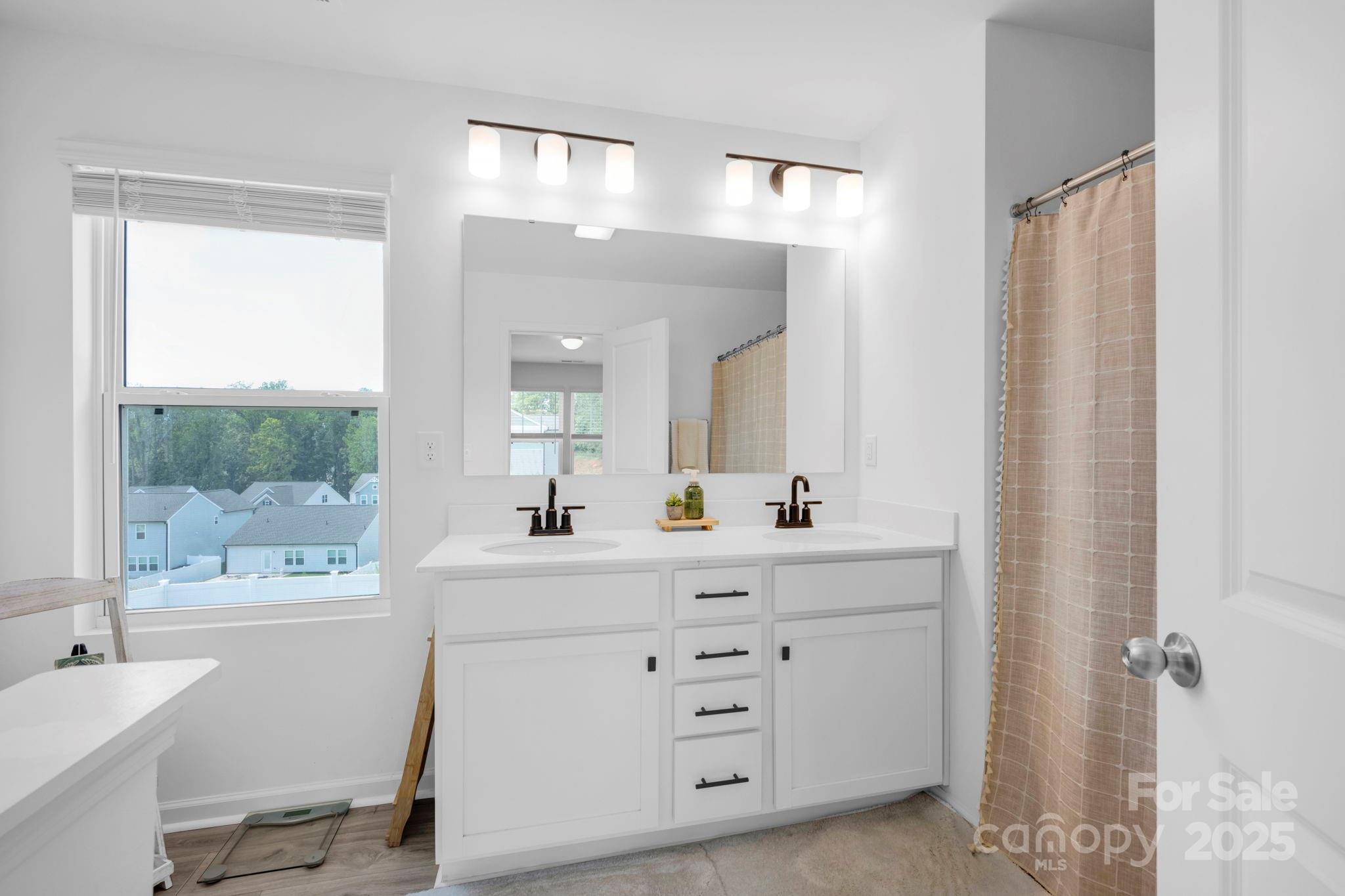 Marthas Ridge - Residential