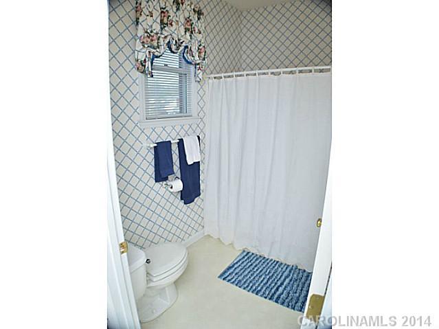 Twin Oaks - Residential