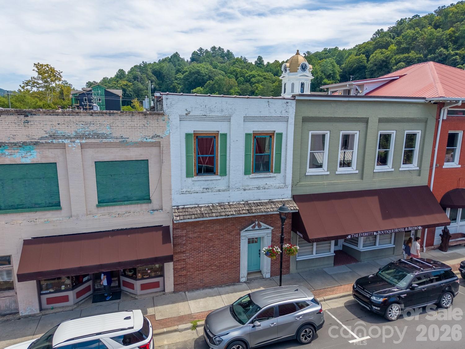 28 Everett Street