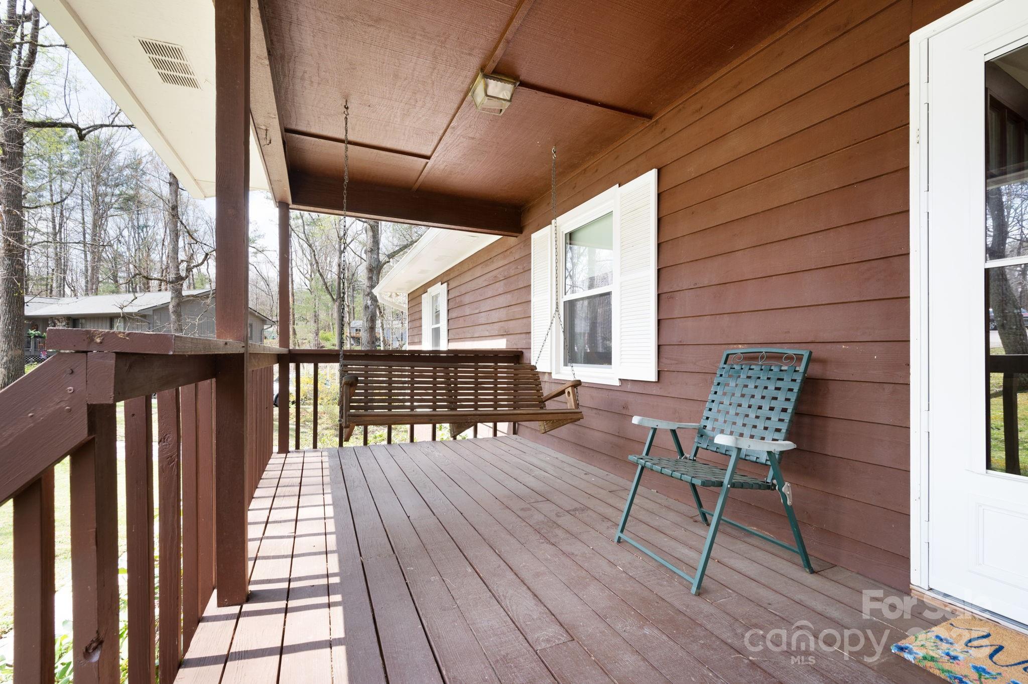 31 Turnberry Drive