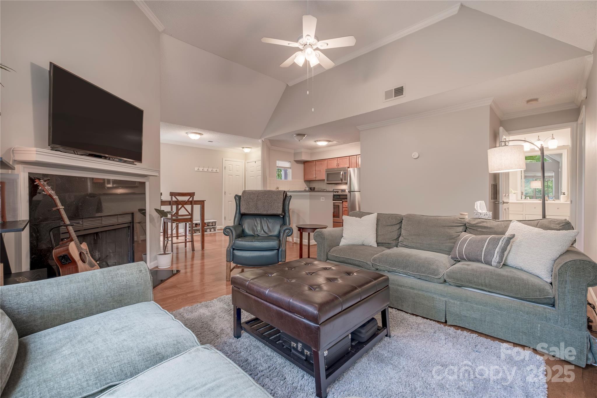 2502 Cranbrook Lane 4