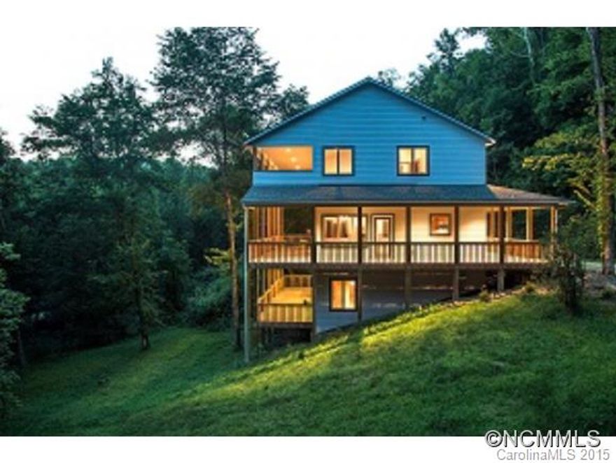 Brand new 3BR/3BA custom on Caney Fork stream, complete w/views of stream below & distant ridgeline views. Hardwood floors & granite countertops thru out. Great Room w/gas log FP & lots of room for fun times. 3 Master Suites, 2UP/1DOWN, FR & Laundry on lower level. Relax on wrap-around decks on all 3 stories. Fish in the stream. Creek-side flat area for Firepit/Grilling. Sit by the fire, tell stories, like in the old days in the mountains.