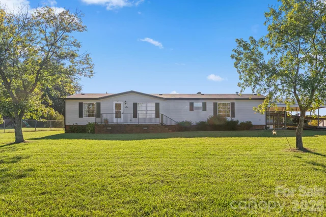 25 Lineside Drive, photo 2 of 16