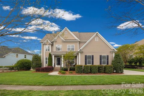 Photo of 765 Fairway Point Drive, Tega Cay, SC 29708 (MLS # 4364131)