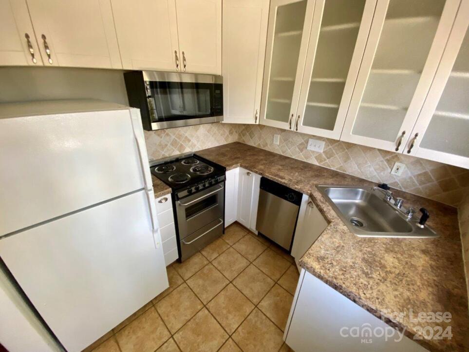 Myers Park - Residential Lease