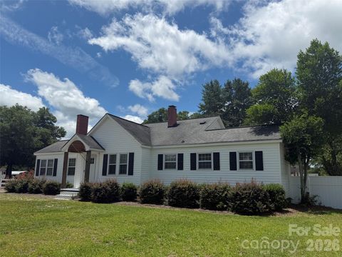 Photo of 316 S Matson Street, Kershaw, SC 29067 (MLS # 4396596)