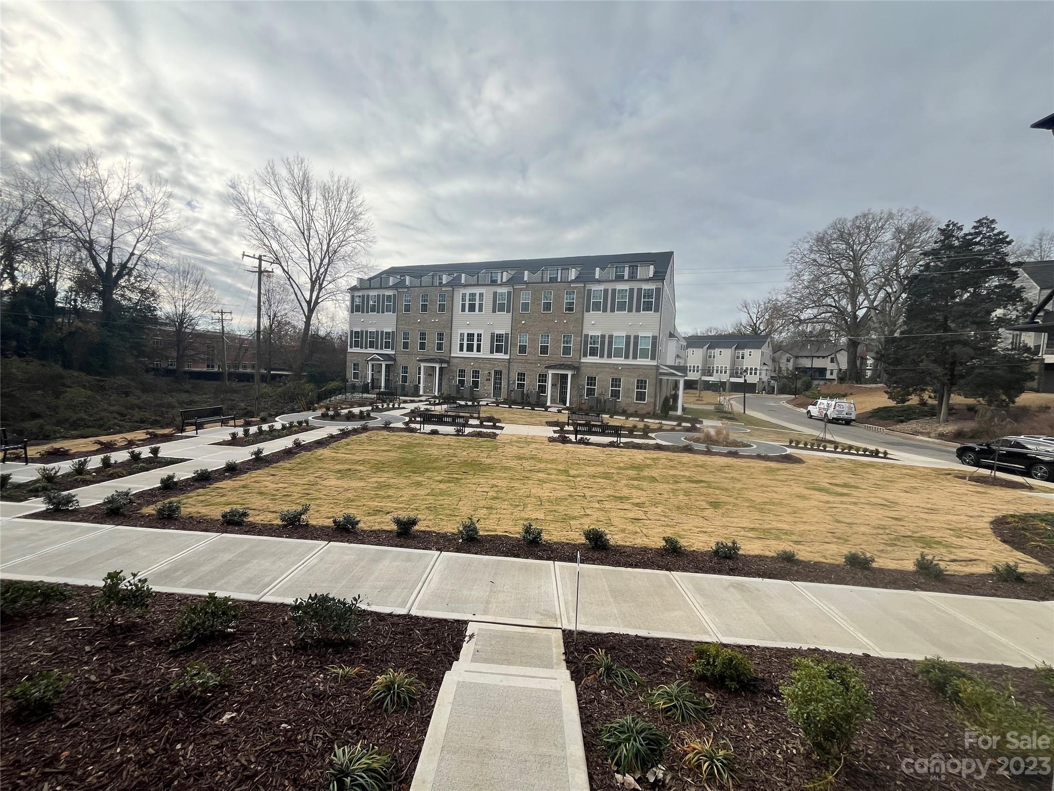 Elizabeth Glen - Residential