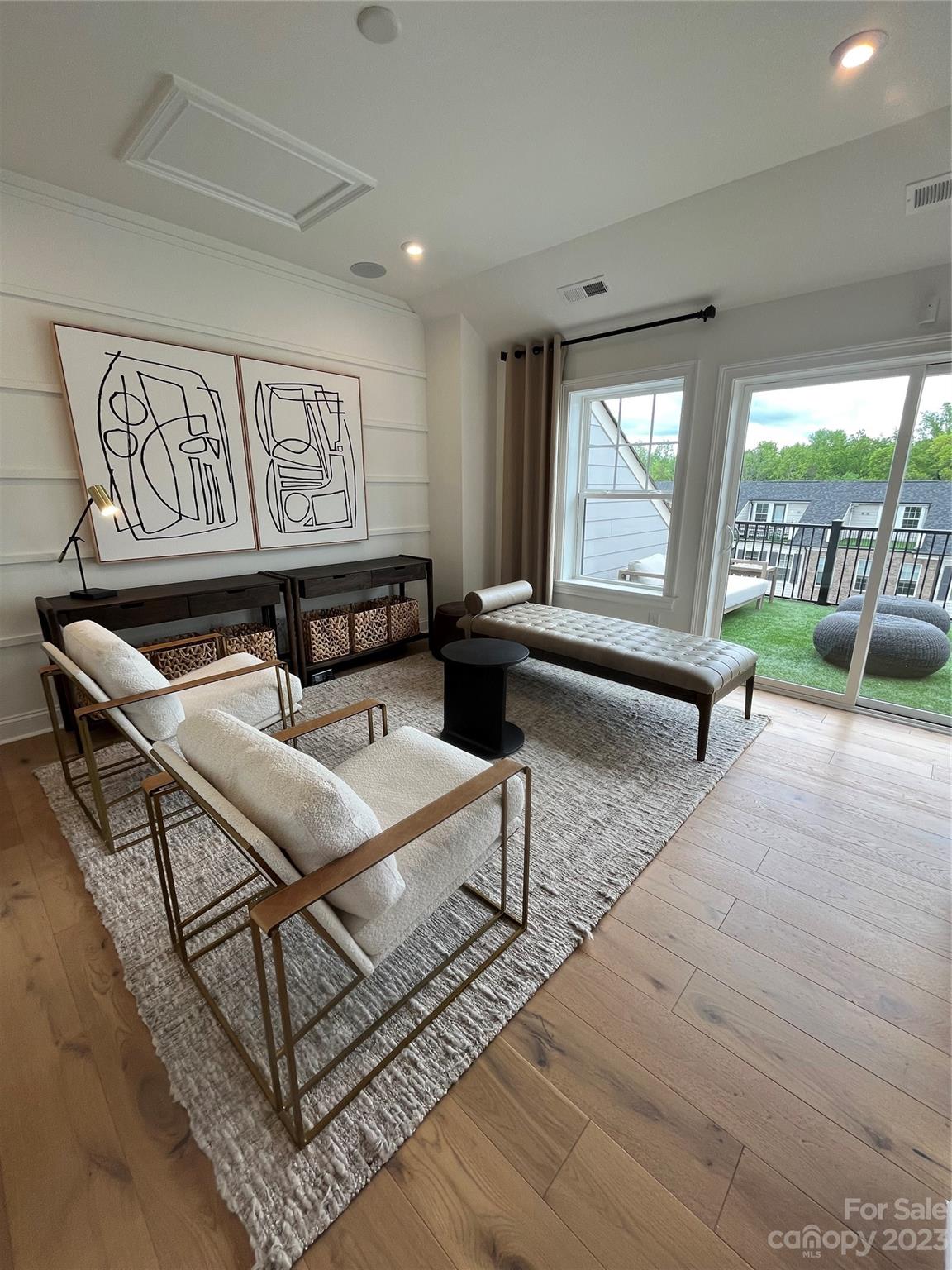 Elizabeth Glen - Residential