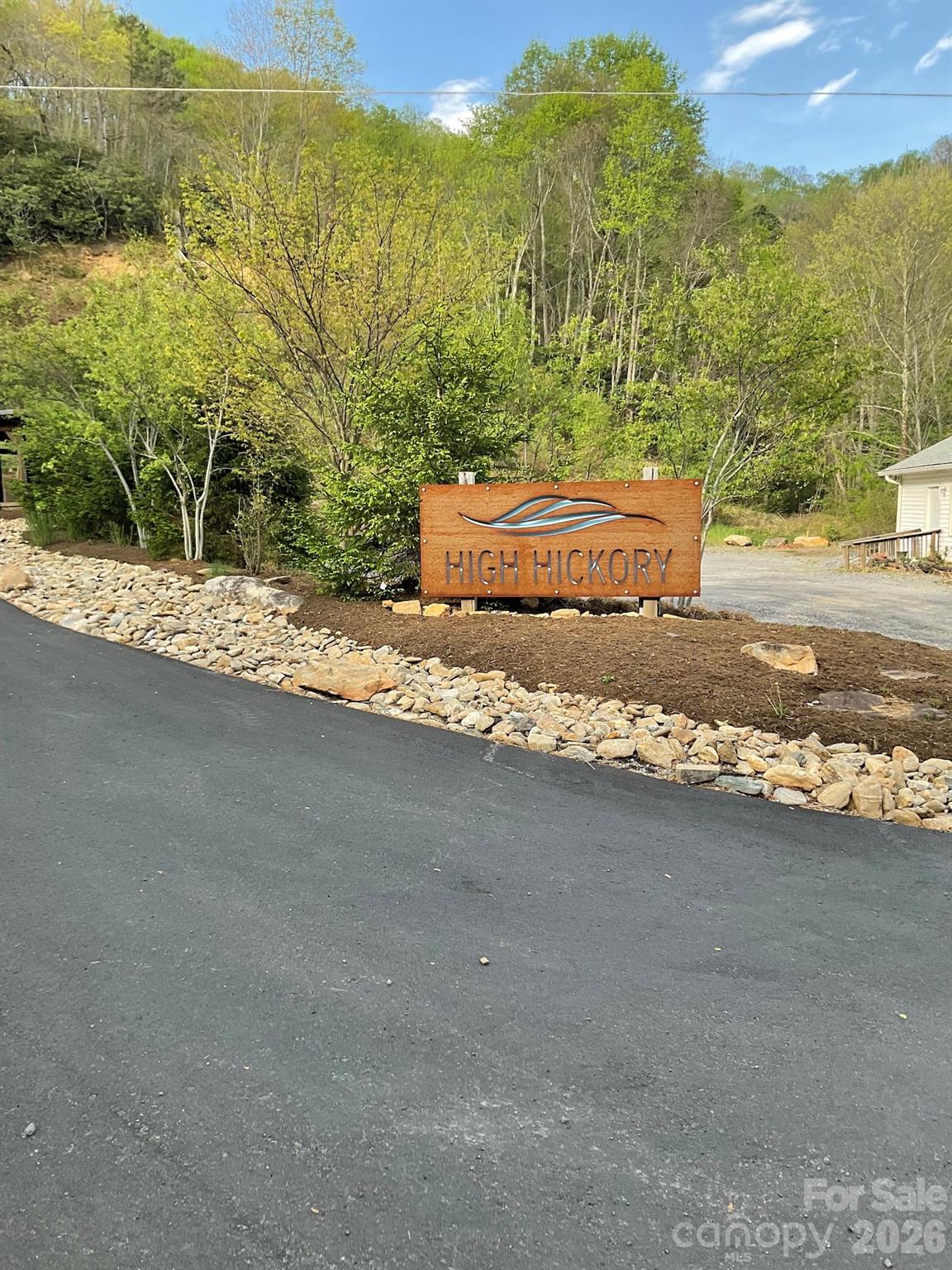 High Hickory - Land