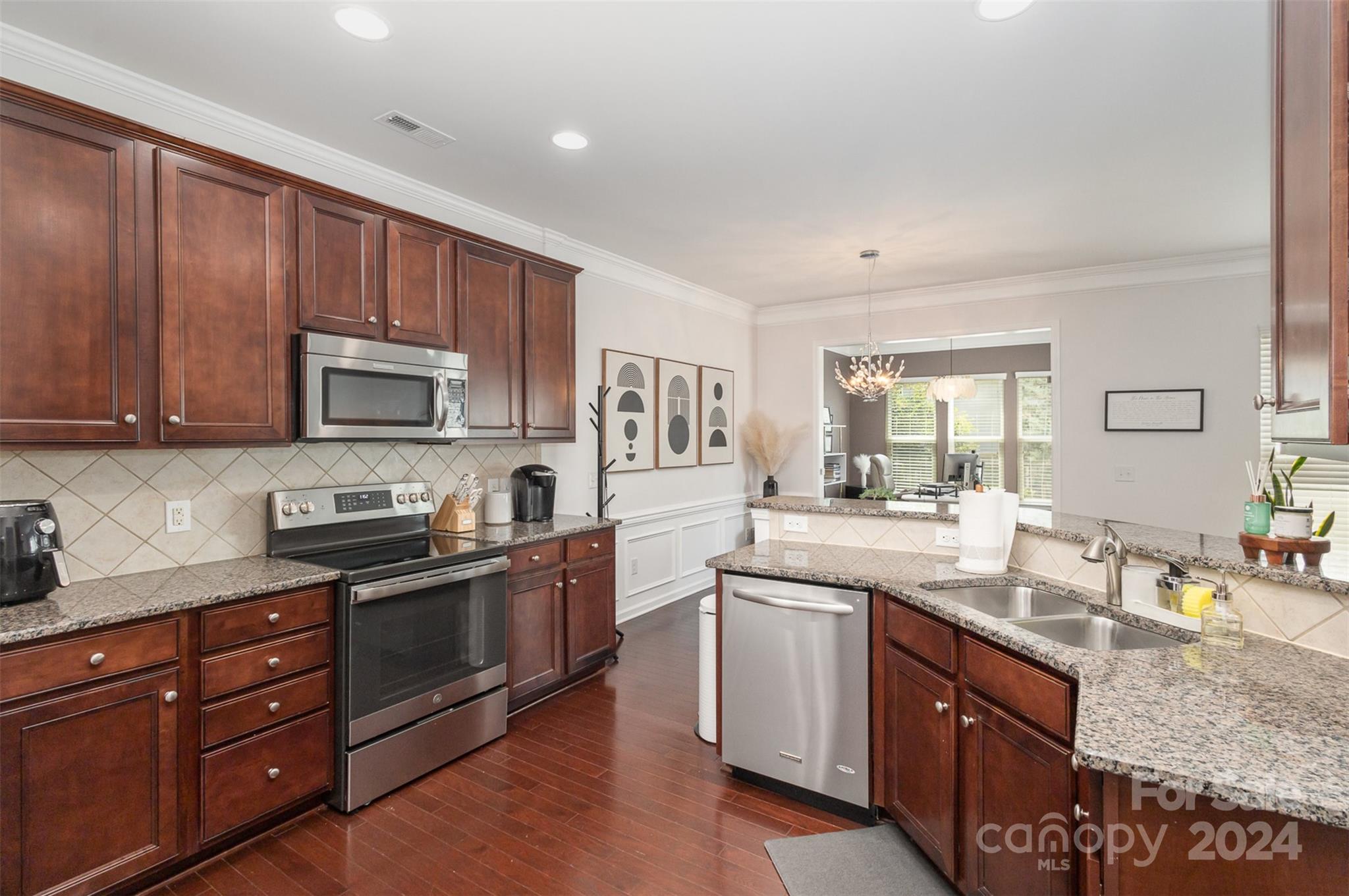 Park South Station - Residential