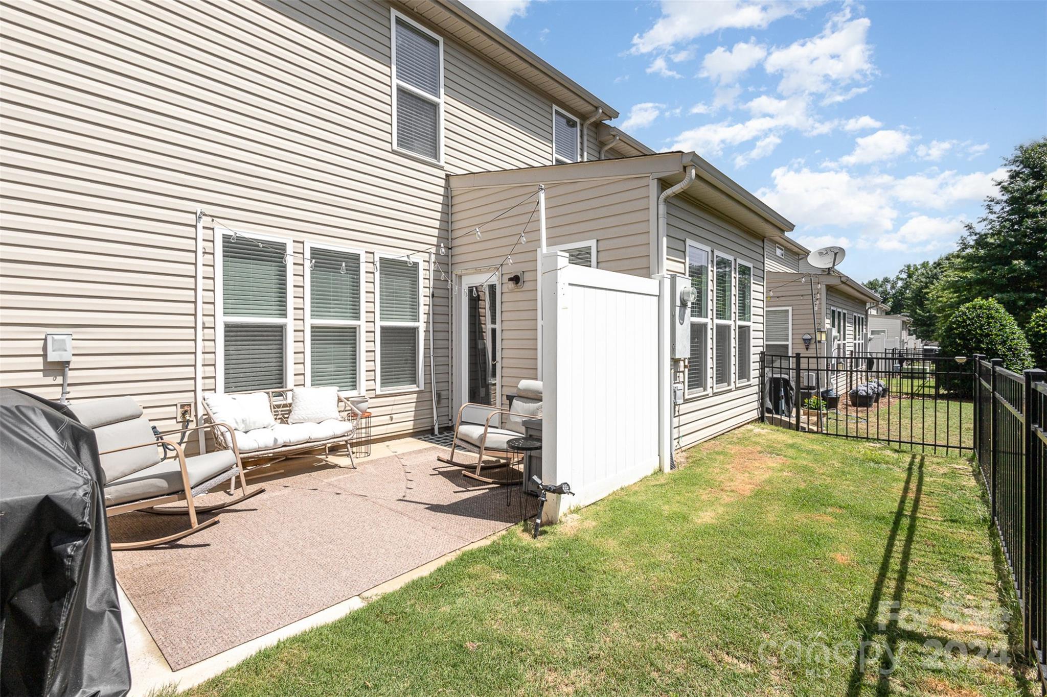 Park South Station - Residential