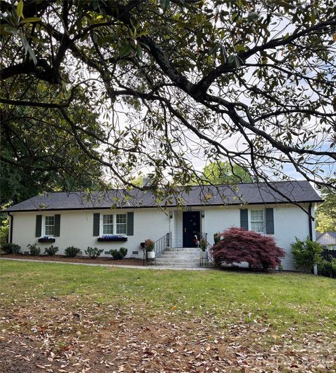6220 Sharon Road Charlotte NC 28210