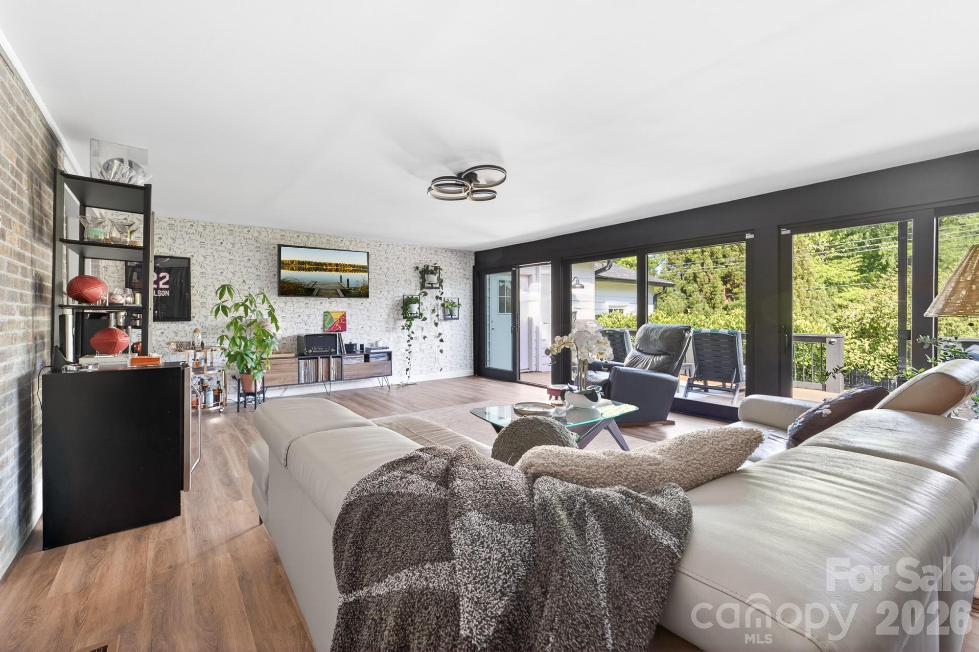 Beverly Woods - Residential