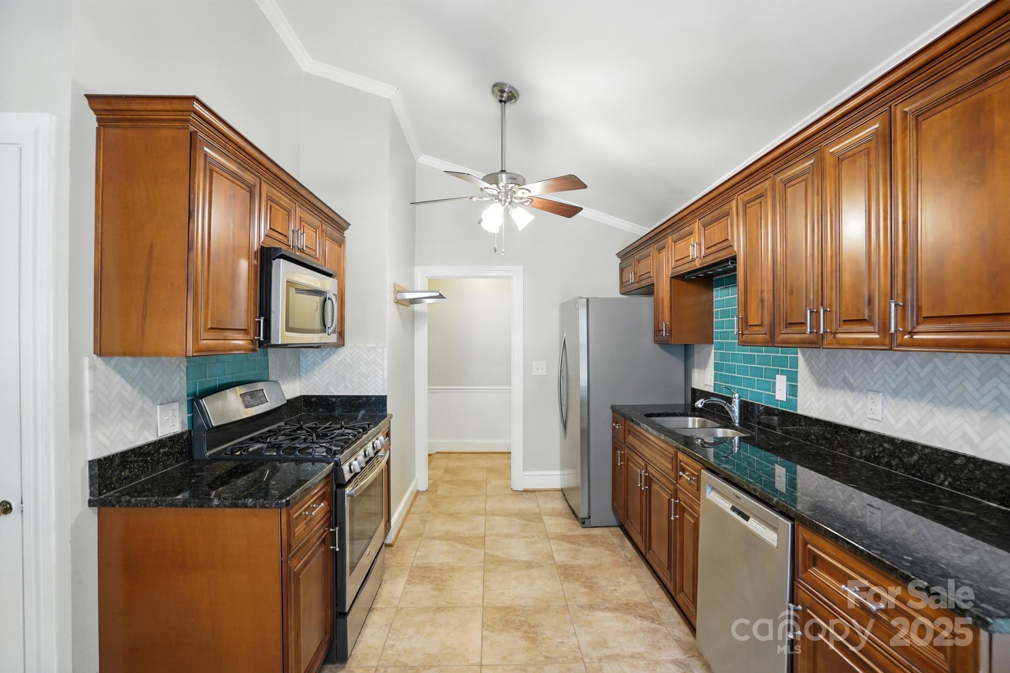 549 Spring Street SW