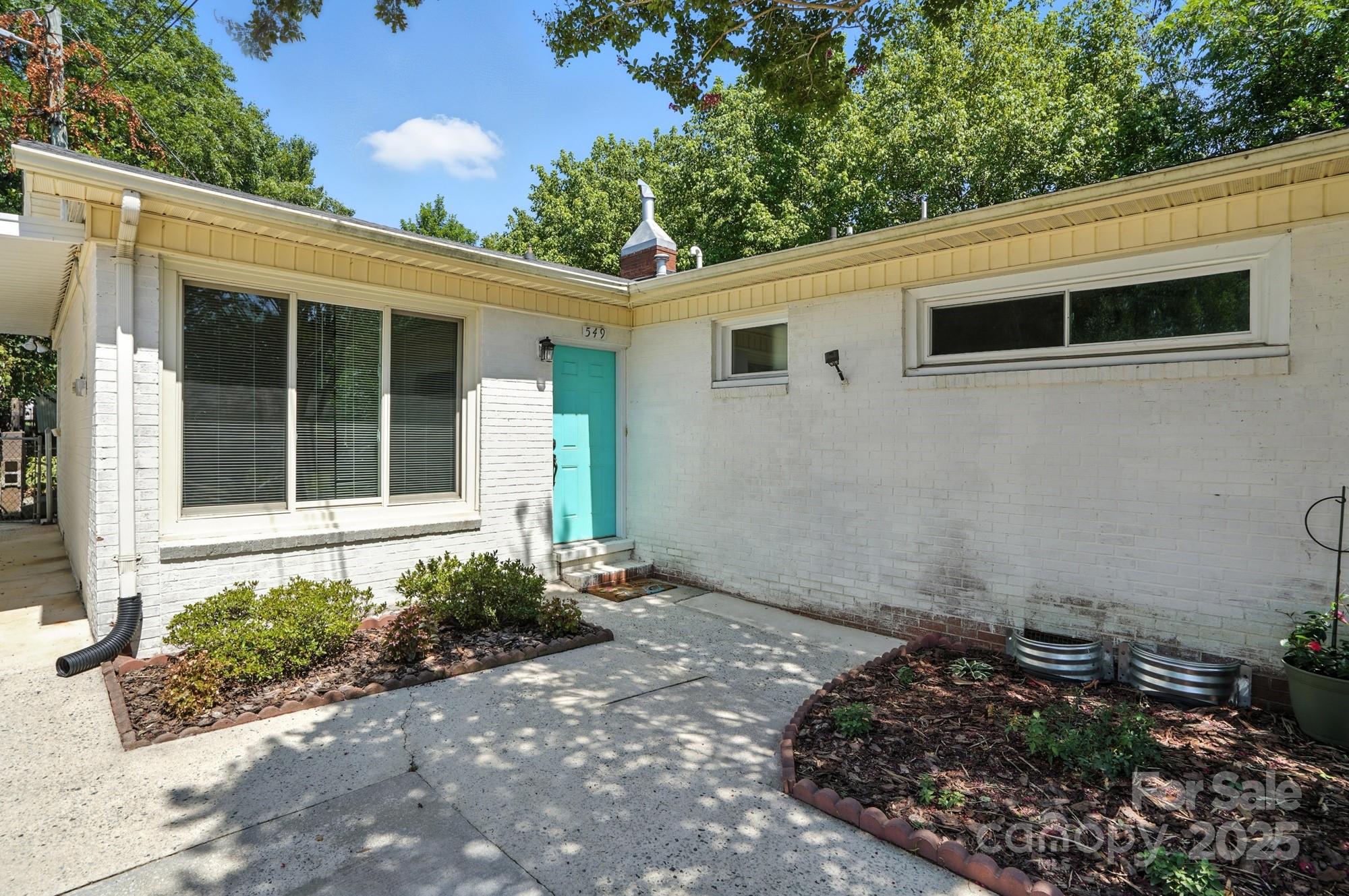 549 Spring Street SW