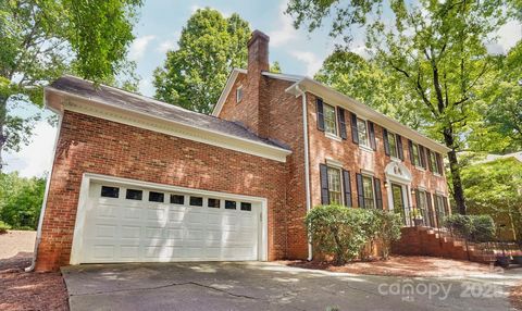 10016 Whitethorn Drive Charlotte NC 28277