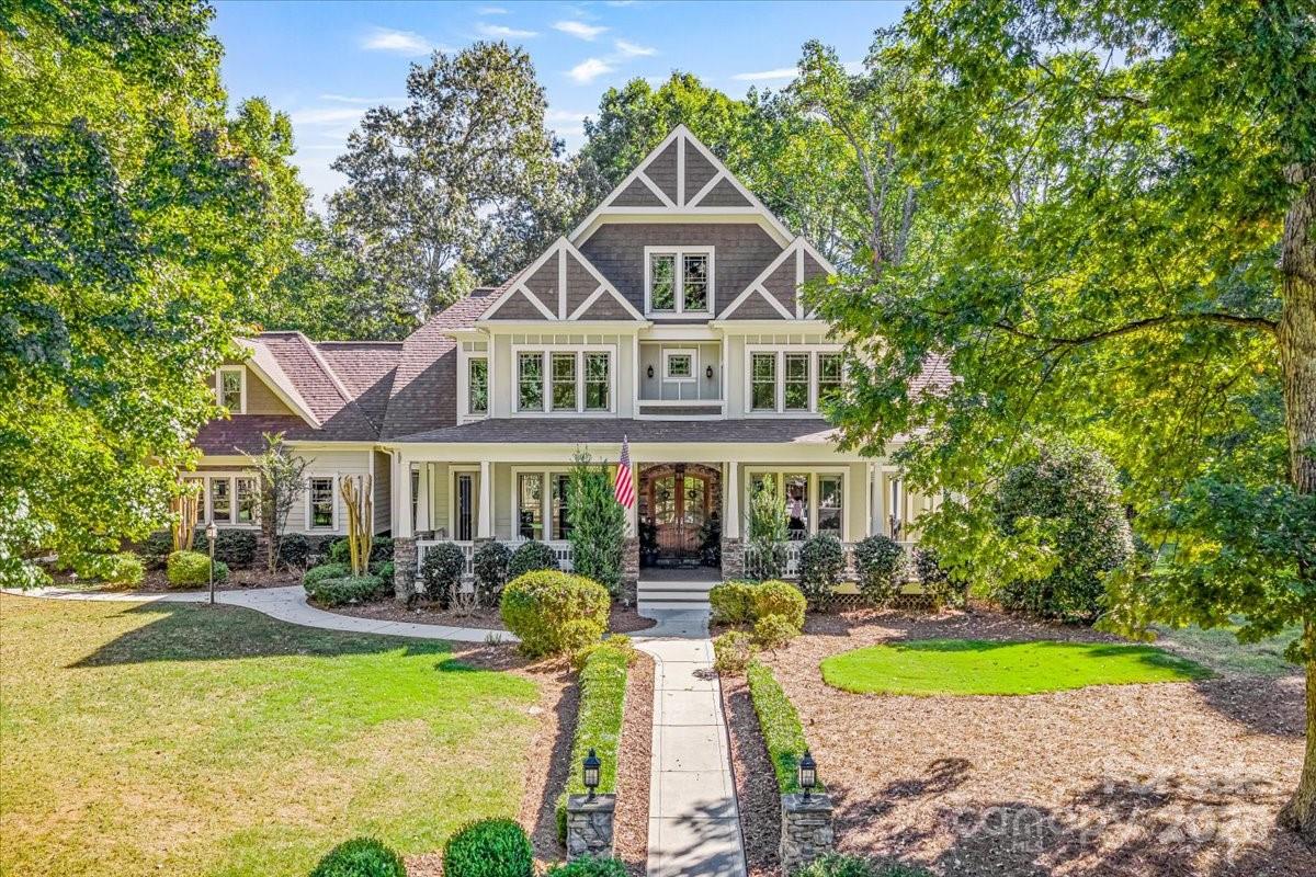 157 Dedham Loop